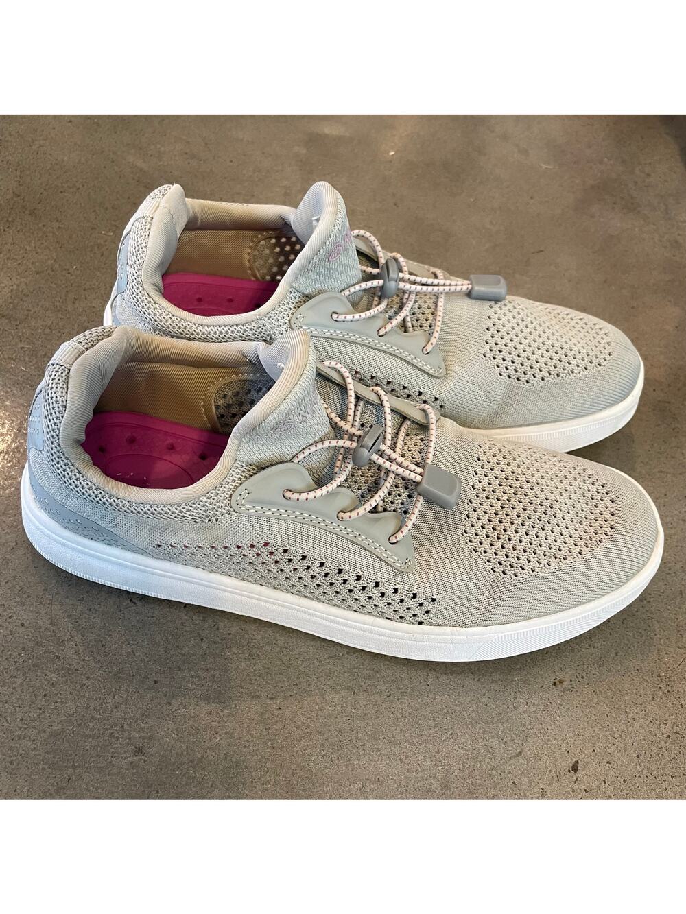Magellan Outdoors Gray lightweight slip on boat water shoes womens 7